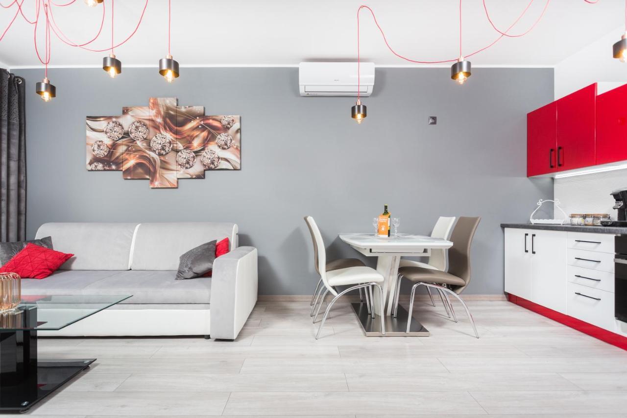 City Of The Kings - Grey Apartment クラクフ エクステリア 写真